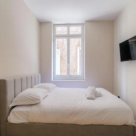 Spacieux T3 Moderne Avec Parking, Apartment Ecully