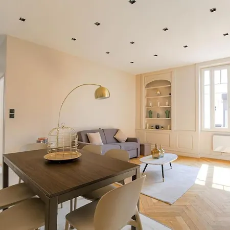 Apartment Spacieux T3 Moderne Avec Parking, *